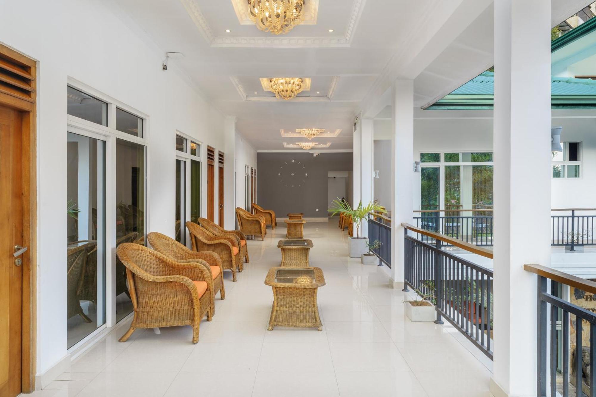 Hotel Travellers Nest Κάντι Εξωτερικό φωτογραφία